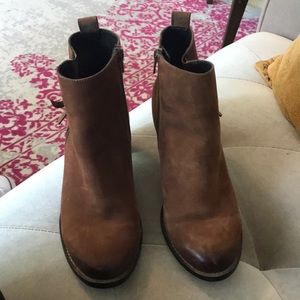 Steve Madden booties!